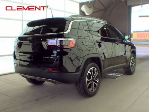 Used 2023 Jeep Compass Limited AWD/4WD image 6