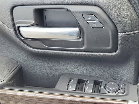 Used 2021 Chevrolet Silverado 1500 LT Trail Boss w/ Convenience Package II image 18