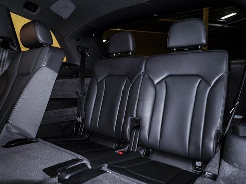 Used 2019 Audi Q7 3.0T Prestige w/ Prestige Package image 18