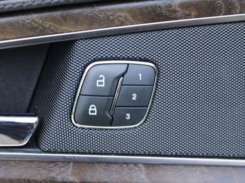 Used 2018 Lincoln MKX Select w/ Select Plus Package FWD image 23