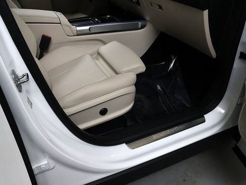 Certified 2026 Mercedes-Benz GLB 250 4MATIC image 34