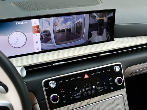 Used 2025 Genesis GV80 3.5T Prestige AWD/4WD image 61