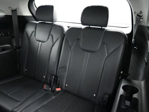 Used 2024 Kia Sorento S FWD image 19