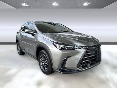 Used 2025 Lexus NX 250 FWD w/ Cold Area Package image 7