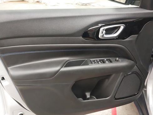 New 2026 Jeep Compass Latitude image 24