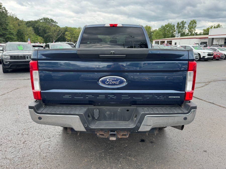 Used 2017 Ford F250 XLT w/ XLT Value Package AWD/4WD image 4