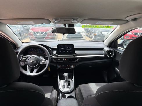 Used 2019 Kia Forte LXS FWD image 17