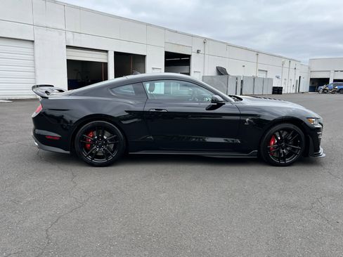 Used 2022 Ford Mustang Shelby GT500 w/ Technology Package RWD image 6