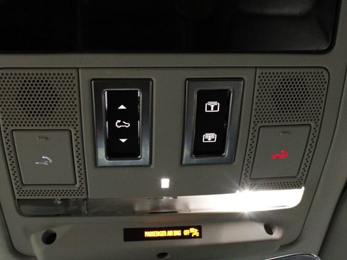 Used 2024 Land Rover Defender 110 S AWD/4WD image 34