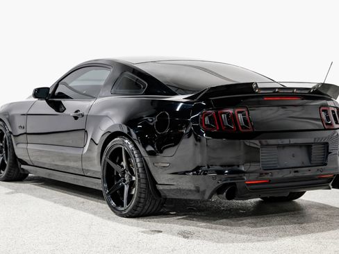 Used 2013 Ford Mustang GT Premium w/ Security Pkg image 8