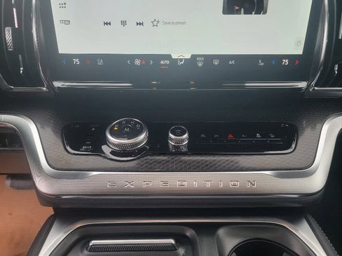 New 2026 Ford Expedition Platinum w/ Stealth Performance Package image 21