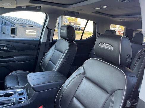 Used 2020 Chevrolet Traverse High Country image 17