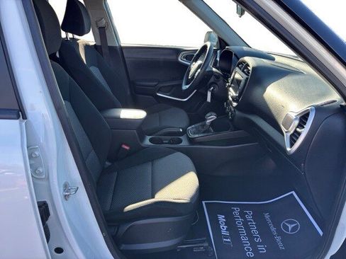 Certified 2023 Kia Soul LX image 11