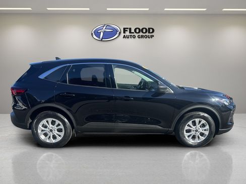 Used 2023 Ford Escape Active w/ Tech Pack #1 AWD/4WD image 4