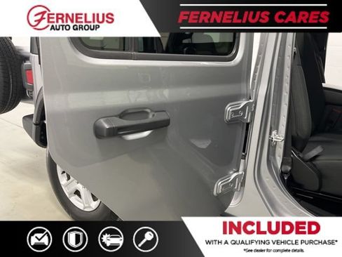 Used 2018 Jeep Wrangler Unlimited Sport S AWD/4WD image 17