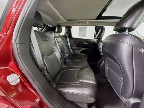 Used 2019 Jeep Cherokee Limited w/ Luxury Group image 27