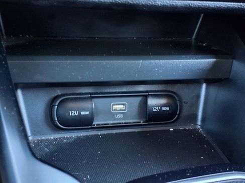 Used 2023 Kia Soul LX image 19