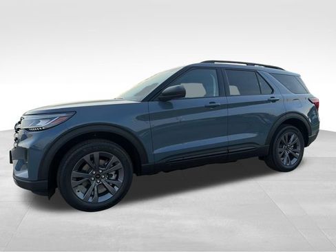 New 2026 Ford Explorer Active w/ Active Comfort Package AWD/4WD image 3