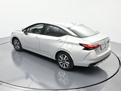 Used 2023 Nissan Versa SV image 31