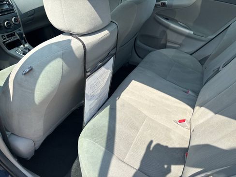 Used 2012 Toyota Corolla LE FWD image 3