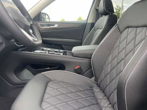 New 2026 Volkswagen Atlas SEL Premium R-Line image 18