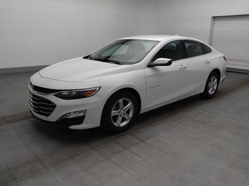 Used 2023 Chevrolet Malibu LT FWD image 2