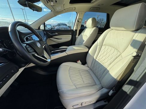 Used 2023 Buick Enclave Avenir w/ Avenir Technology Package image 8