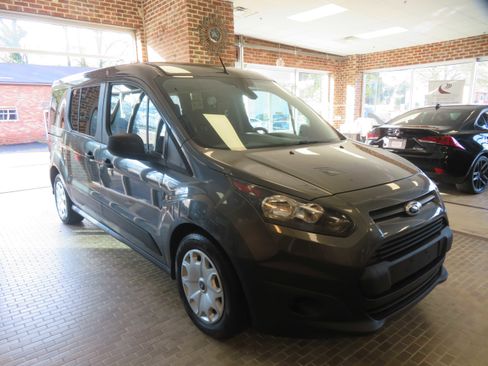 Used 2016 Ford Transit Connect XL image 3