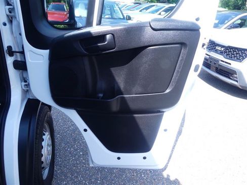 Used 2025 RAM ProMaster 2500 w/ U-Haul Equipment Group FWD image 22