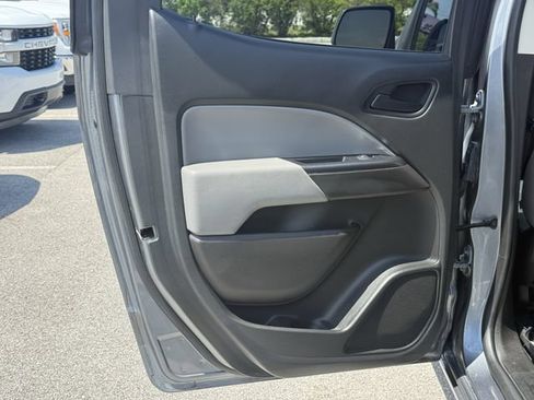 Used 2021 Chevrolet Colorado W/T w/ WT Convenience Package RWD image 32