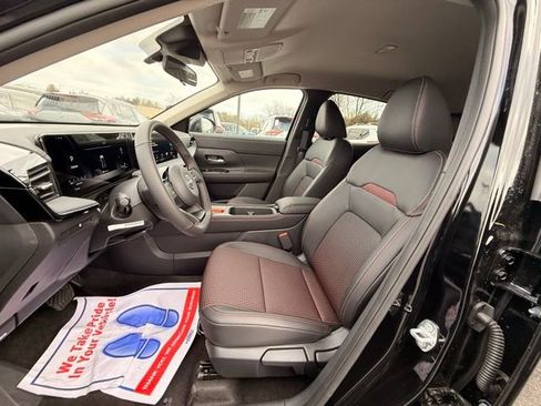 New 2026 Nissan Kicks SR w/ Cold Weather Package image 11