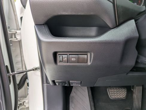 Used 2019 Toyota RAV4 XLE FWD image 26