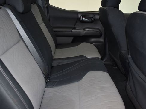 Used 2020 Toyota Tacoma TRD Off-Road image 20