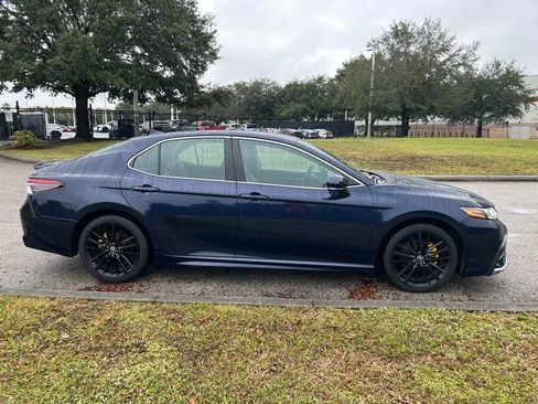 Used 2022 Toyota Camry XSE image 6