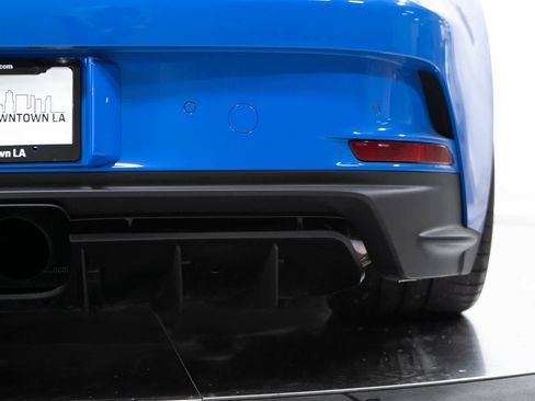 Certified 2022 Porsche 911 GT3 image 32