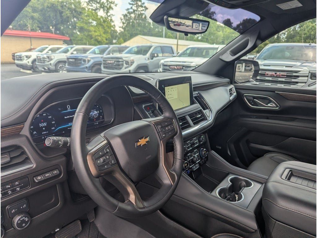 Used 2024 Chevrolet Tahoe High Country AWD/4WD image 14