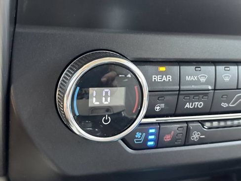 Used 2019 Ford Expedition Platinum AWD/4WD image 46