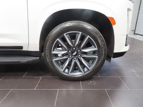 Used 2021 Cadillac Escalade Sport w/ Driver Assist Tech Package image 16