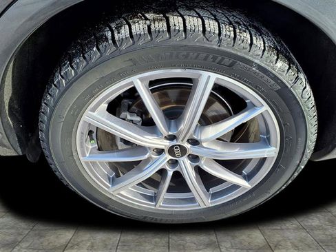 Used 2023 Audi Q5 e Premium Plus w/ Premium Plus Package image 7