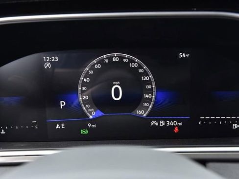 New 2026 Volkswagen Taos SE image 11