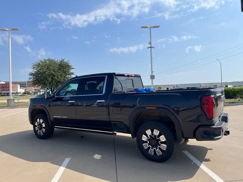 Used 2025 GMC Sierra 2500 Denali w/ Denali Reserve Package AWD/4WD image 4