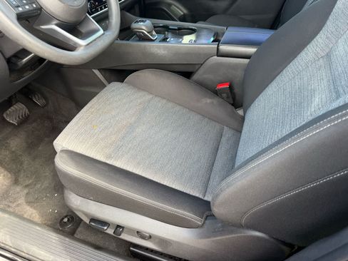 Used 2023 Nissan Rogue SV FWD image 17