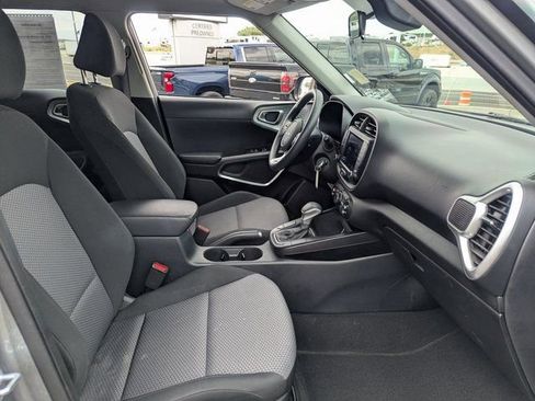 Used 2023 Kia Soul LX w/ Option Group 015 image 32
