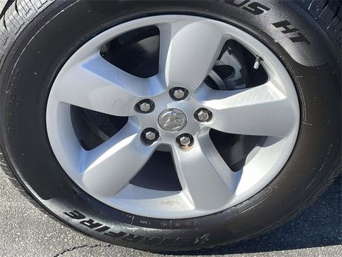 Used 2024 RAM 1500 Classic SLT image 9