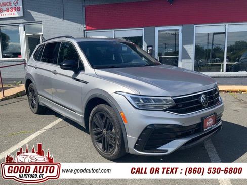 Used 2022 Volkswagen Tiguan SE R-Line AWD/4WD image 3
