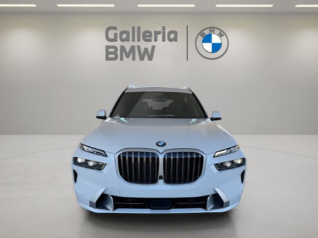 Used 2026 BMW X7 xDrive40i w/ Premium Package AWD/4WD image 3