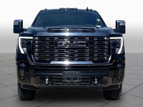 Used 2024 GMC Sierra 2500 Denali Ultimate AWD/4WD image 4