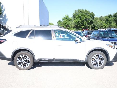 Used 2020 Subaru Outback Limited AWD/4WD image 5