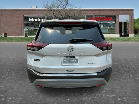 Certified 2023 Nissan Rogue SV AWD/4WD image 3