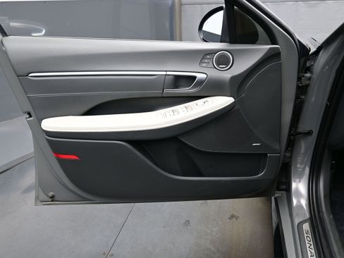 Used 2020 Hyundai Sonata Limited image 9